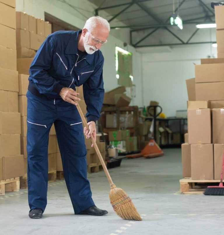 warehouse deep cleaning